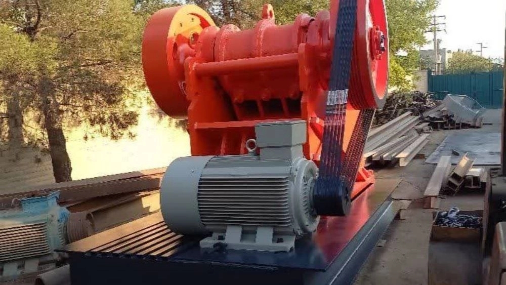 Purchase and repair of jaw crusher for mining businesses in Tehran